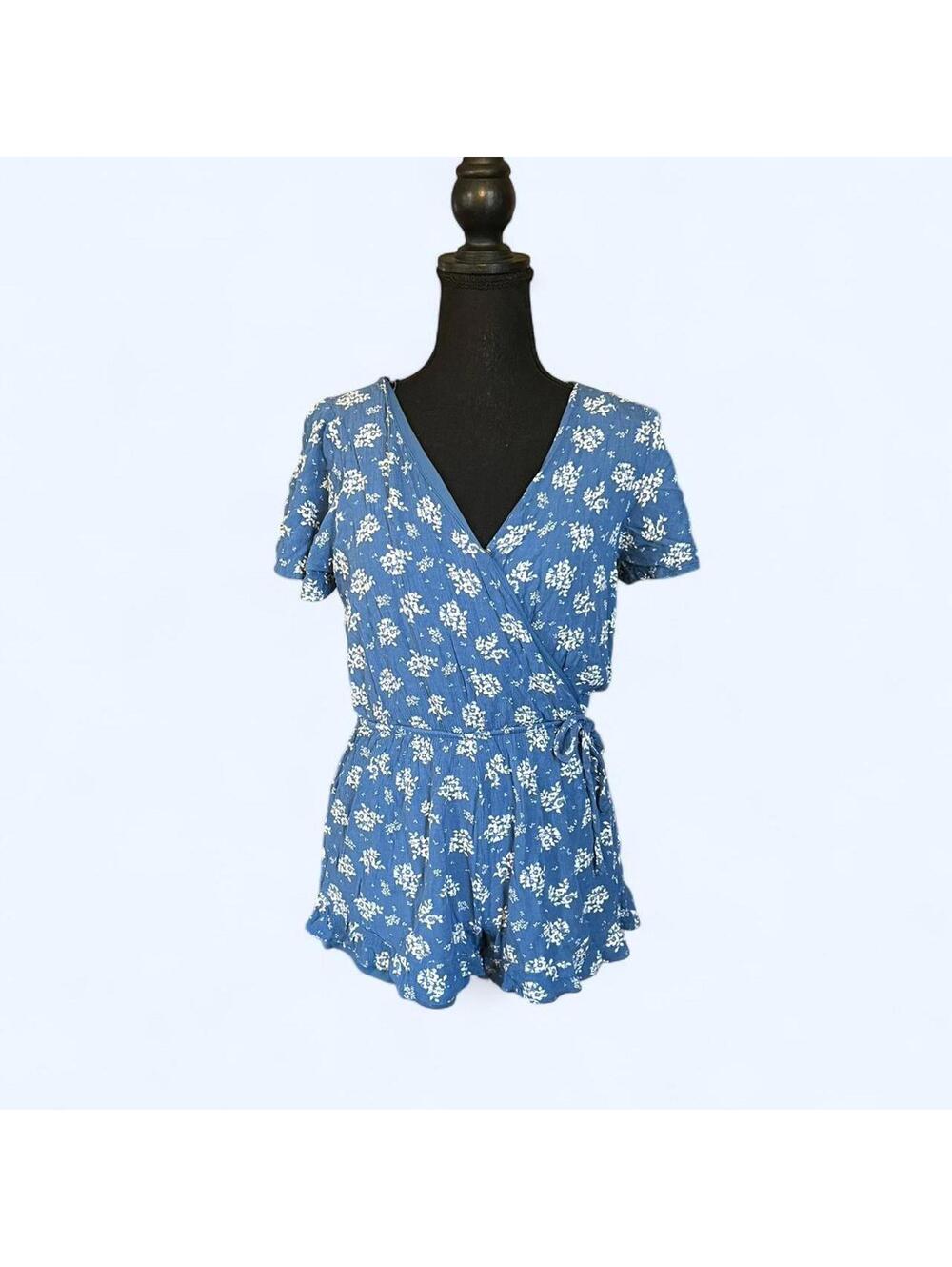 y2k blue floral wrap romper soft girl cottagecore tie waist size small 🩵🌸